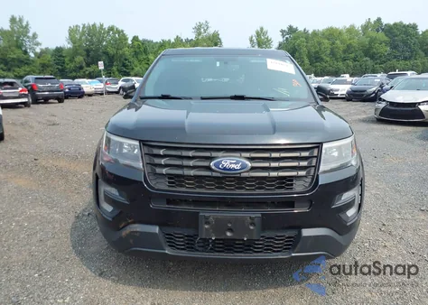 2017 Ford Police Interceptor z USA, uszkodzony, nr VIN 1FM5K8AR6HGD44460